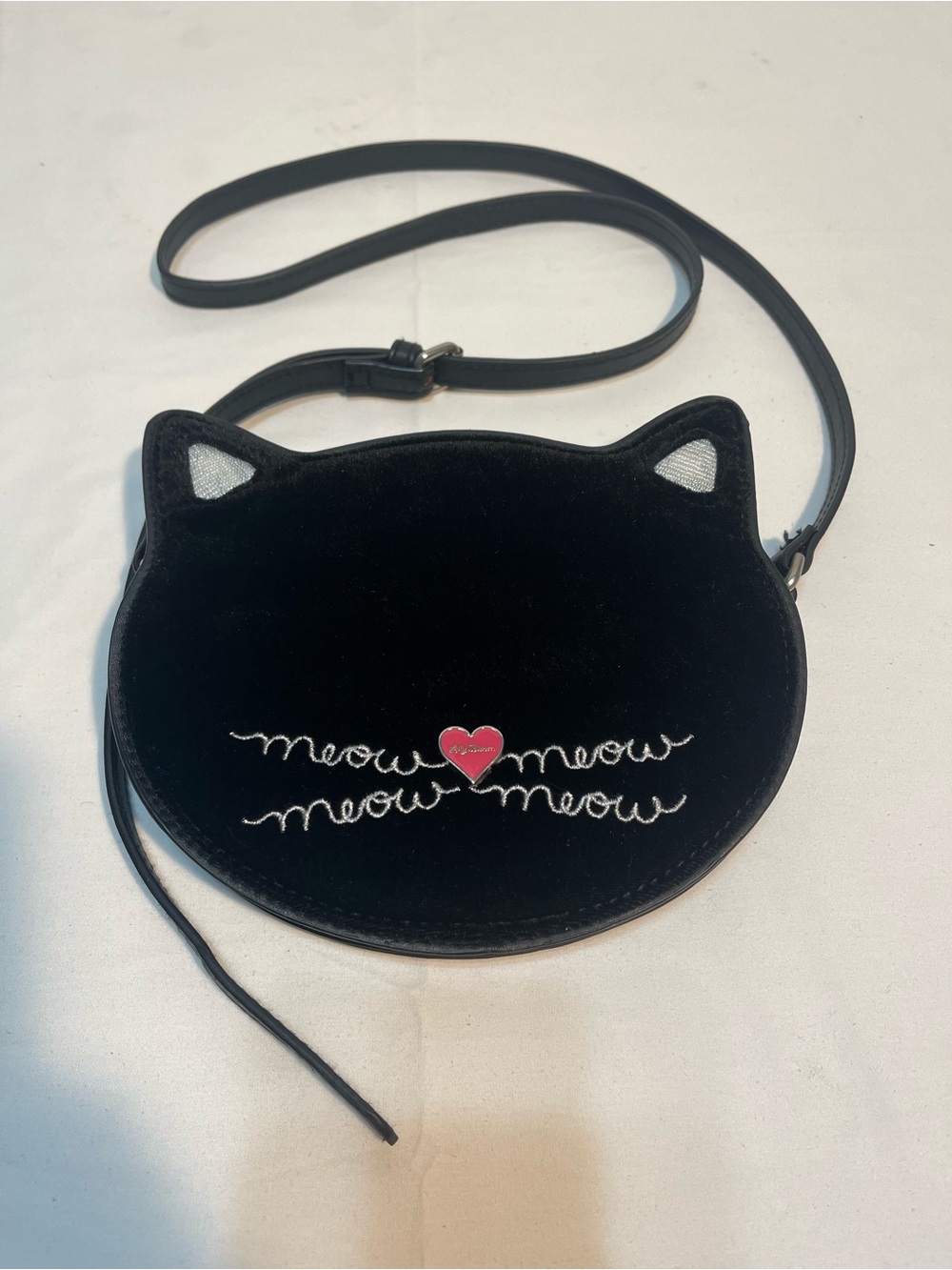 Lily Bloom Black Cat Face Crossbody Bag with Pink Heart Accent